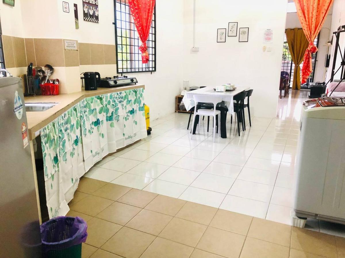 Homestay Lestary Near Taiping Fast Wifi Netflix エクステリア 写真