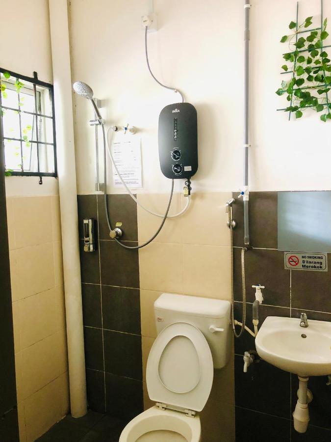 Homestay Lestary Near Taiping Fast Wifi Netflix エクステリア 写真