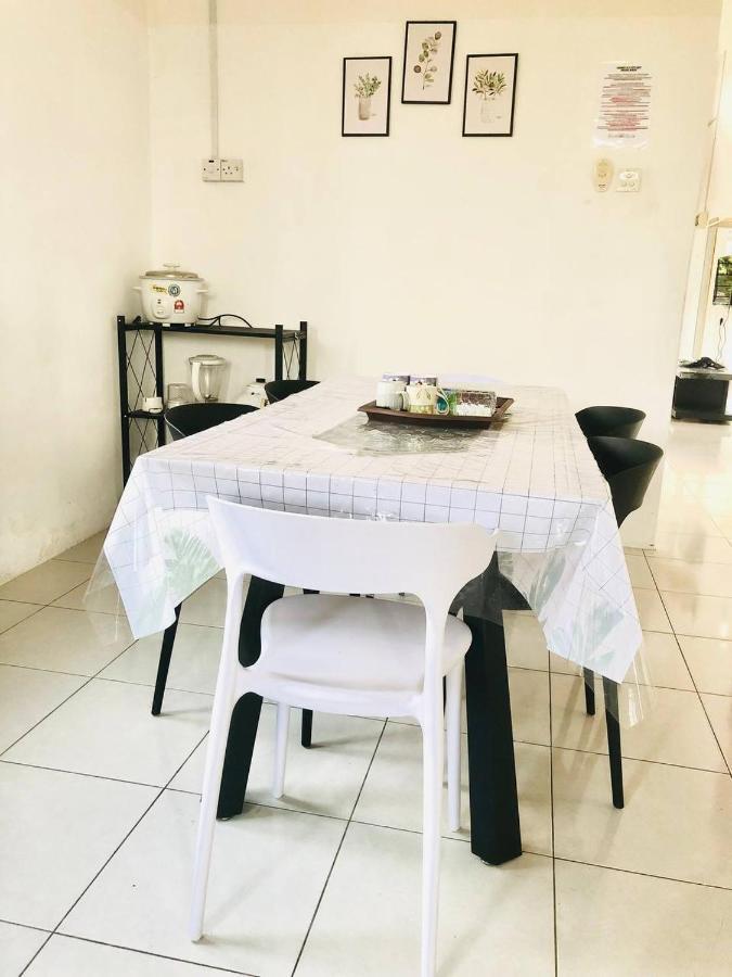 Homestay Lestary Near Taiping Fast Wifi Netflix エクステリア 写真